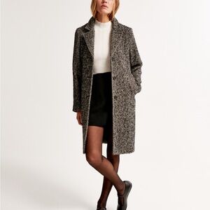 Textured Dad Coat Size M never been worn